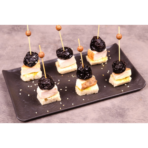 Канапе с курицей и черносливом