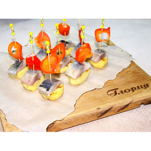 Закуска с картофелем, сельдью и овощами  Закуска с картофелем, сельдью и овощами